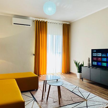 Adora City Center Apartment Divjake Ngoại thất bức ảnh